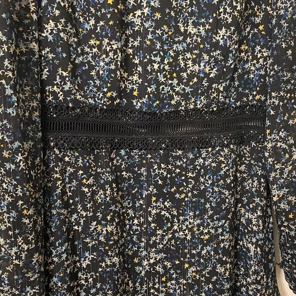 Donna Morgan Jade Black Small Floral Print Long Sleeves Ruffles Zip Dress Size 4 - Picture 6 of 11